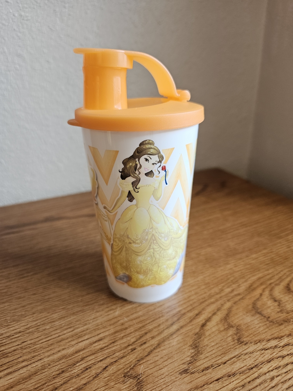 Belle Tupperware Tumbler Flip Top Lidded Kids Cup With Spout Beauty Beast 11 Oz